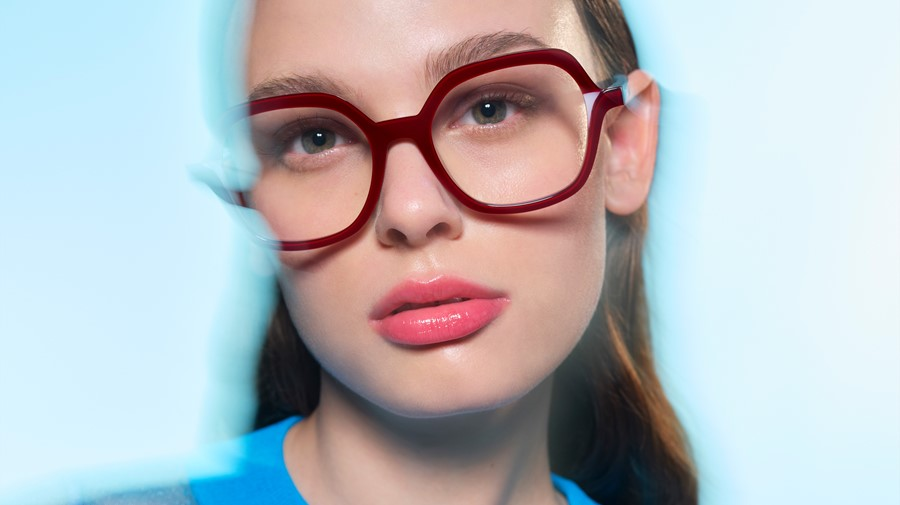 What’s the Secret Behind Face à Face’s Latest Sensation?
