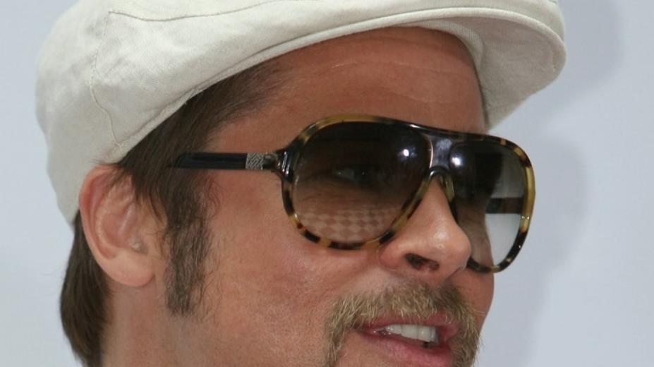 Tarantino-Approved: Brad Pitt Promotes ‘Inglourious Basterds’ in Chic Versace Shades