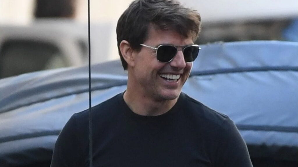 Tom Cruise Wears American Optical Original Pilot Sunglasses on Mission: Impossible 6 Set