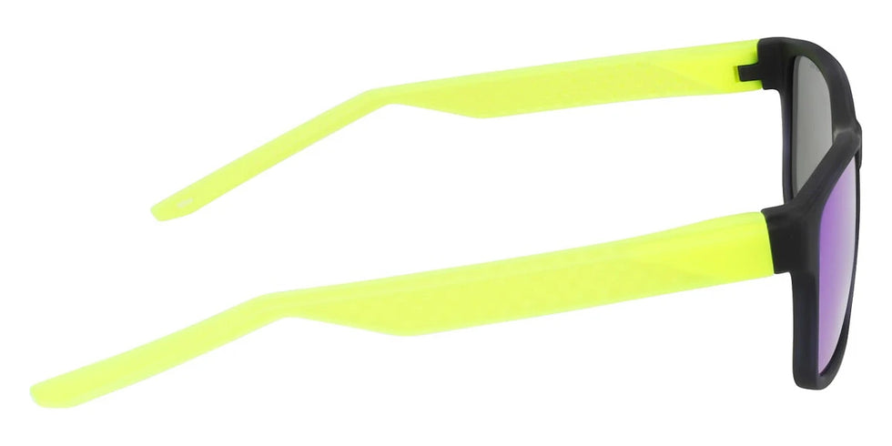 Nike - LIVEFREE CLASSIC EV24011