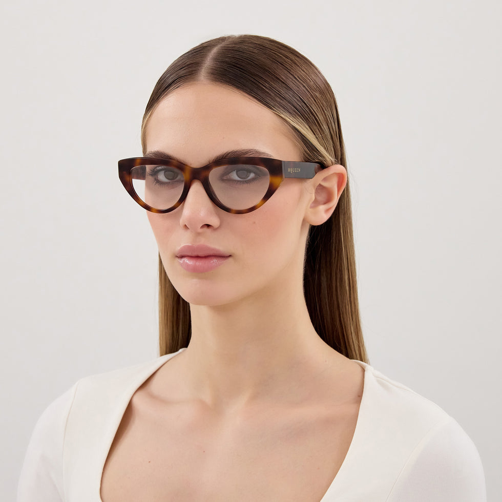Alexander McQueen AM0529O 002 52 - Havana #id:am0529o002_s:102115