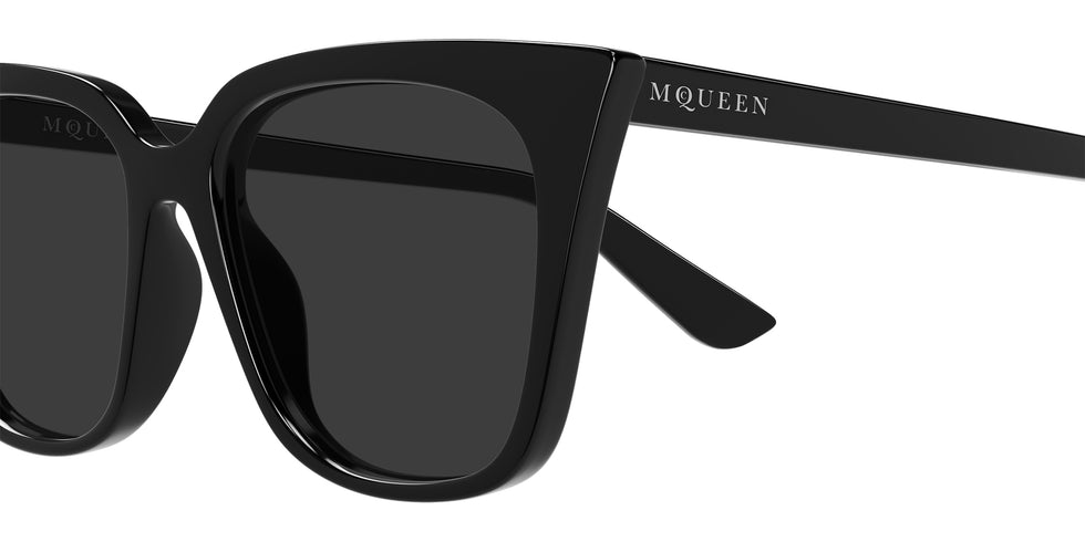 Alexander McQueen AM0556S 001 53 - Black / Gray #id:am0556s001_s:100110