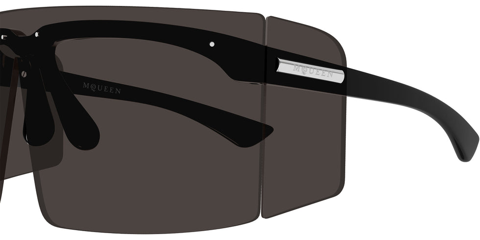 Alexander McQueen AM0594S 001 99 - Black / Smoke #id:am0594s001_s:100110