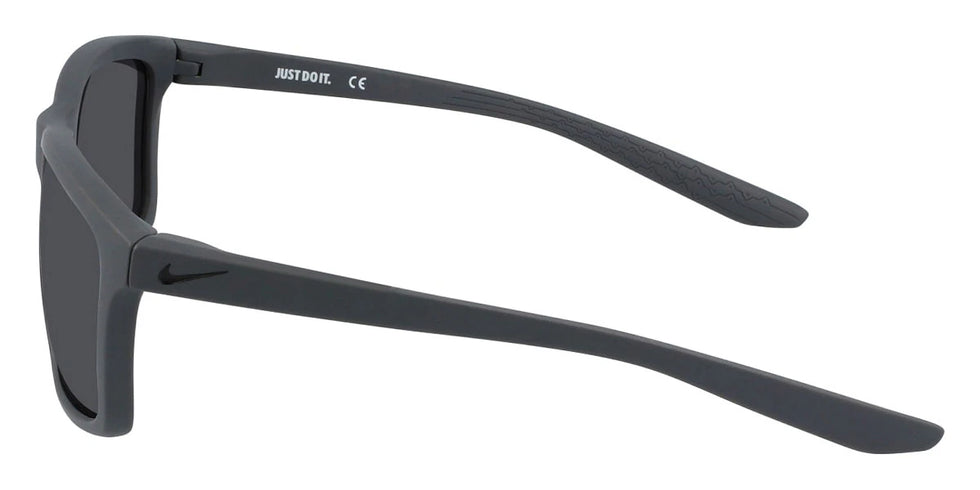 Nike - VALIANT FJ1996