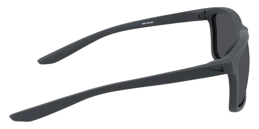 Nike - VALIANT FJ1996