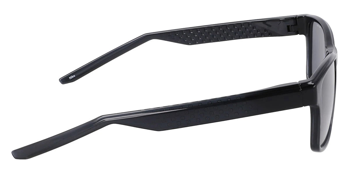 Nike - LIVEFREE CLASSIC EV24011