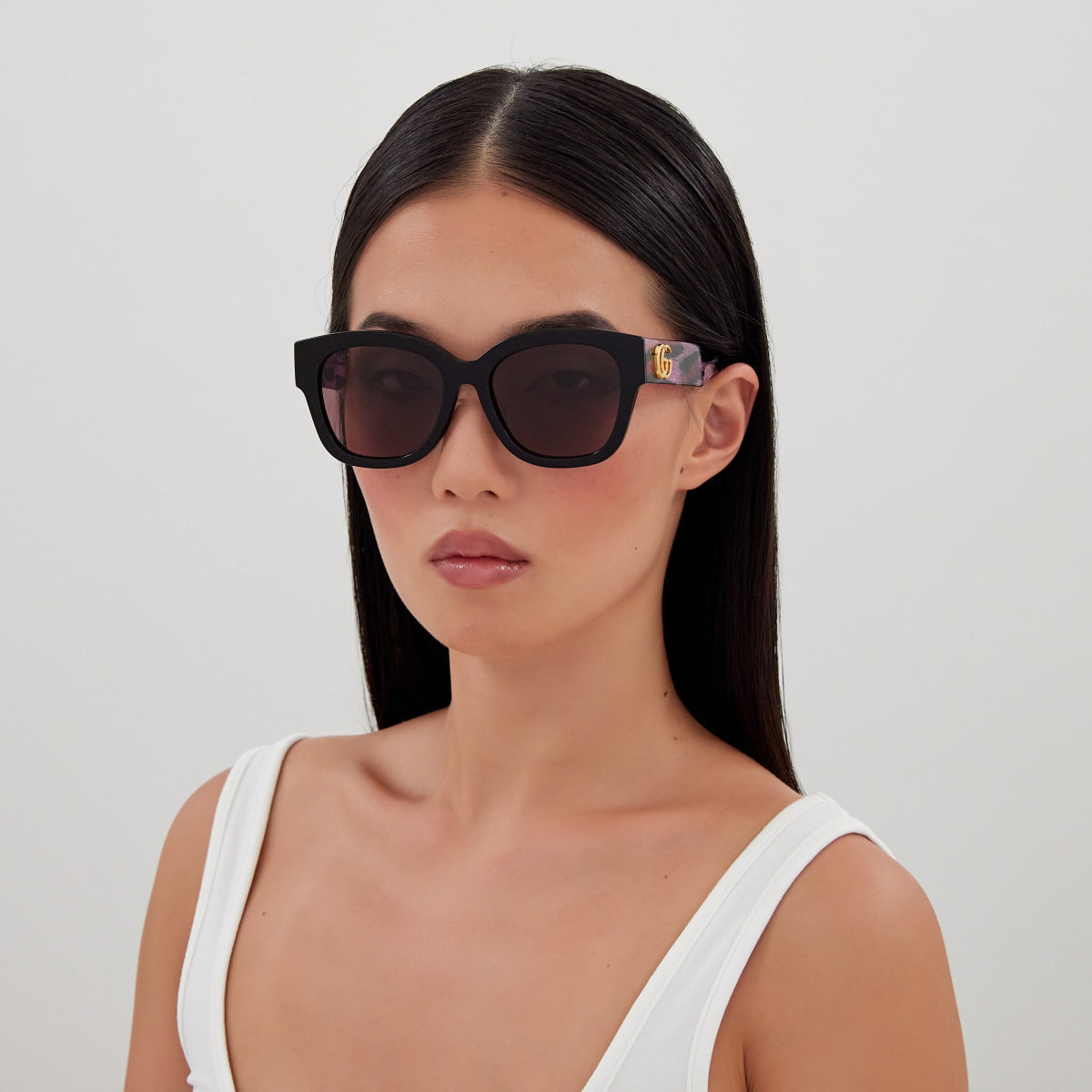 Gucci GG1550SK 004 54 - Black / Red #id:gg1550sk004_s:102120