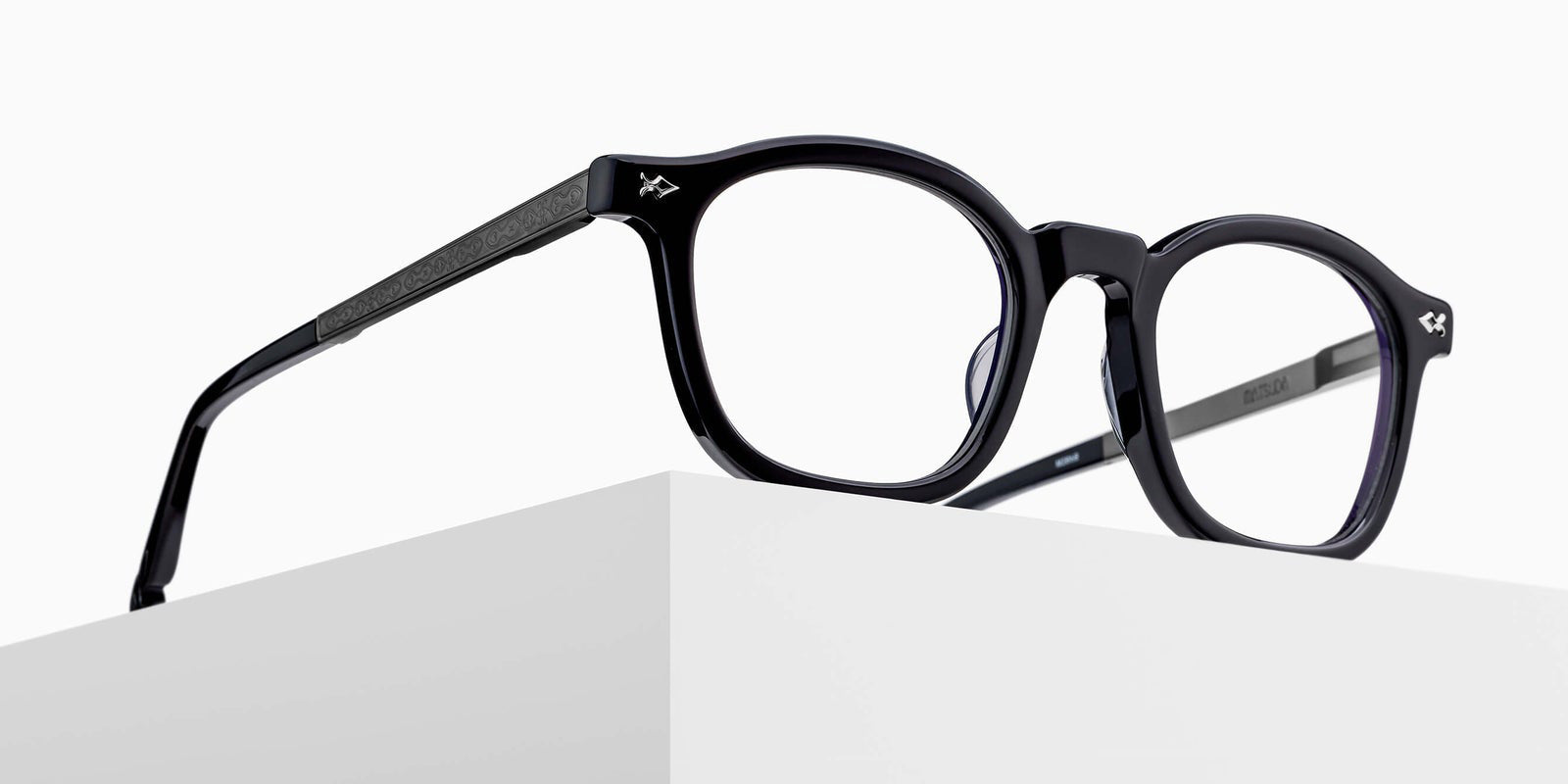 Matsuda M2068 48 - Black/Matte Ruthenium #id:m2068blackmatterutheniumclearlens48_s:100105