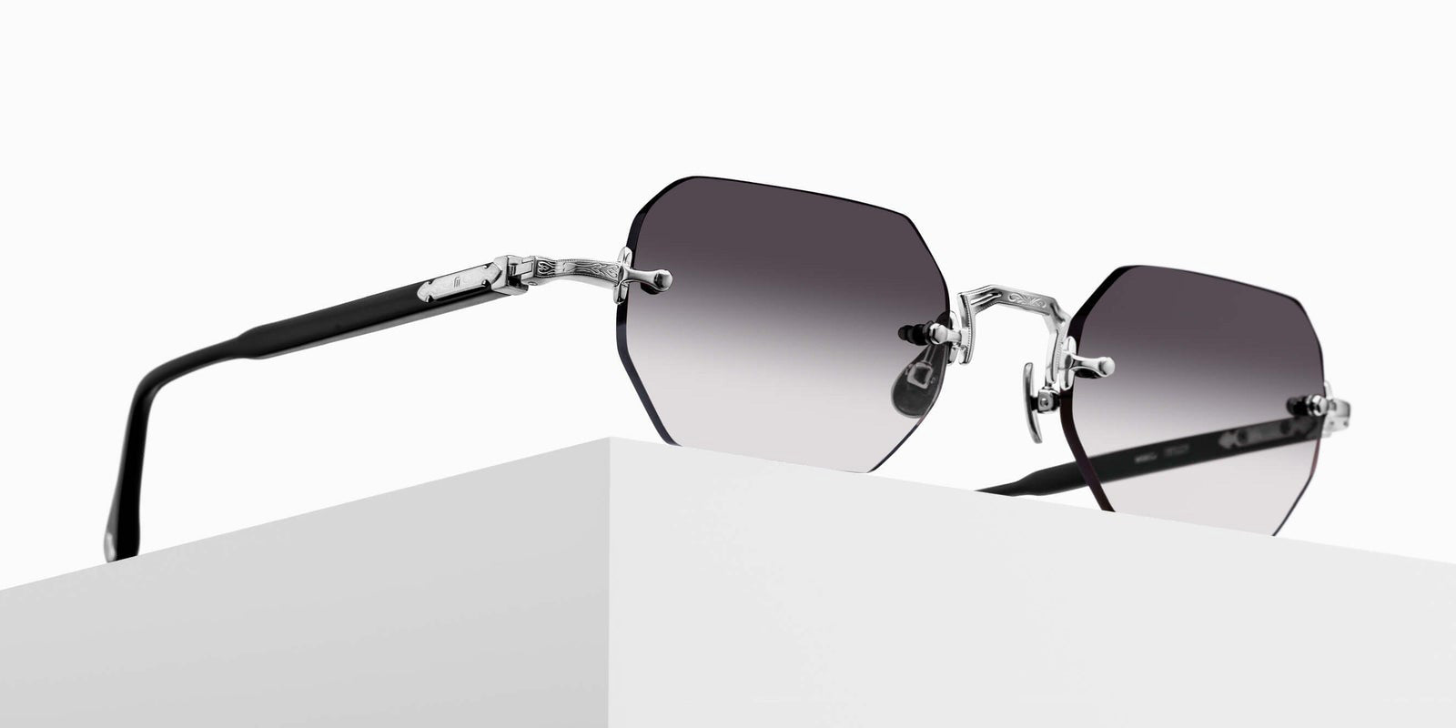 Matsuda M5010 51 - Brushed Silver/Black / Gray Gradient #id:m5010brushedsilverblackgreygradient51_s:102105