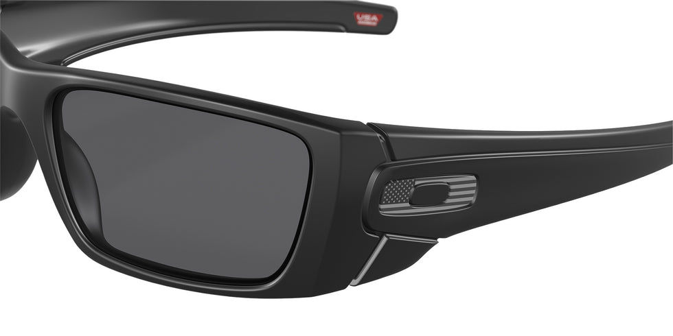 OAKLEY OO9096 Standard Issue Fuel Cell USA Flag 909629 60 - Matte Black / Gray #id:oo9096909629_s:100130