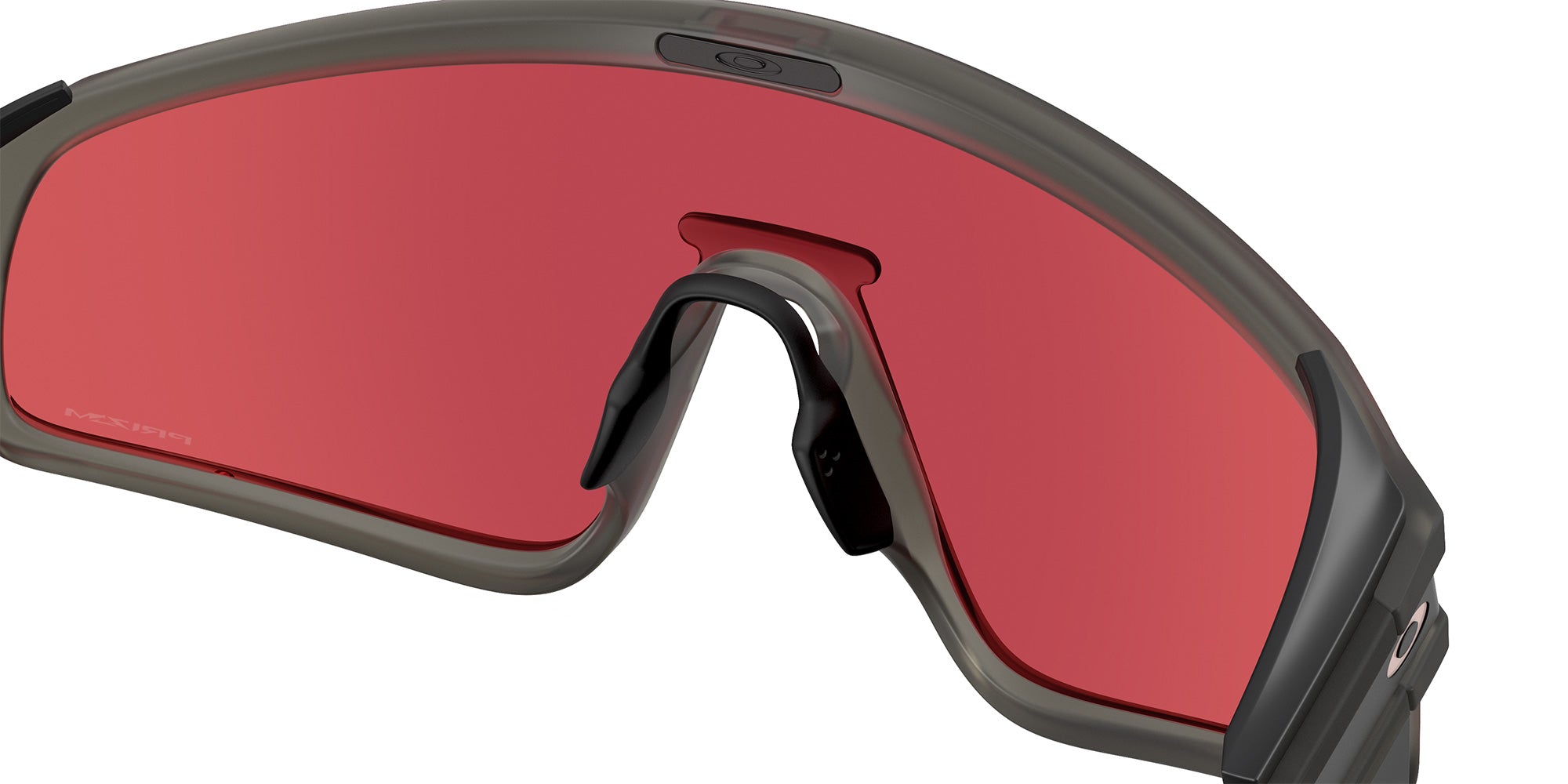 OAKLEY OO9404 Latch™ Panel 940412 135 - Matte Gray Smoke #id:oo9404940412_s:102135