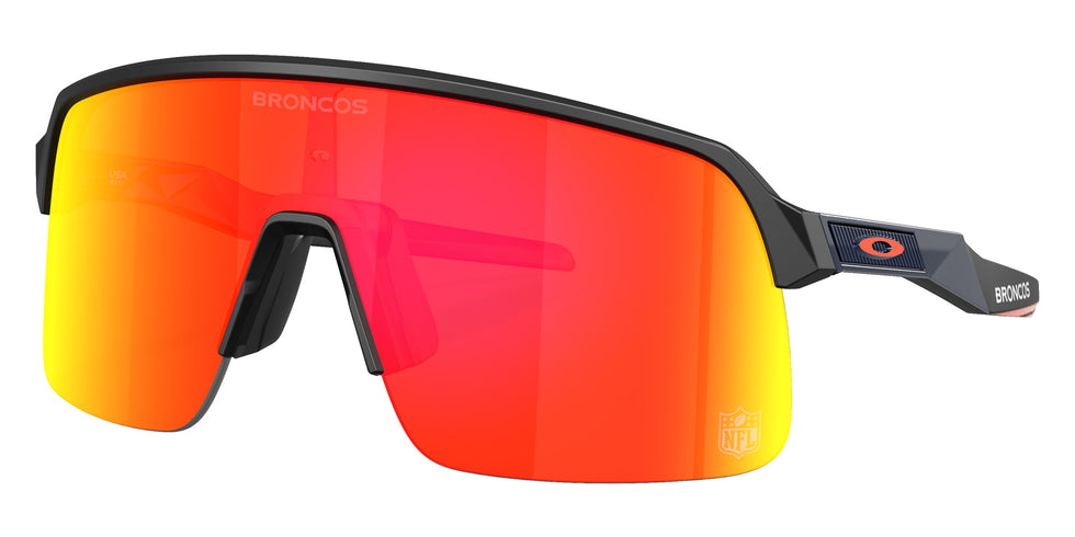 OAKLEY OO9463 Denver Broncos Sutro Lite 946390 139 - Matte Black / Prizm Ruby Mirrored #id:oo9463946390_s:100105