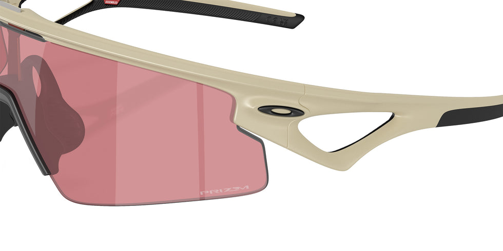 OAKLEY OO9531 Sphaera™ Strike 953107 137 - Matte Sand #id:oo9531953107_s:112130
