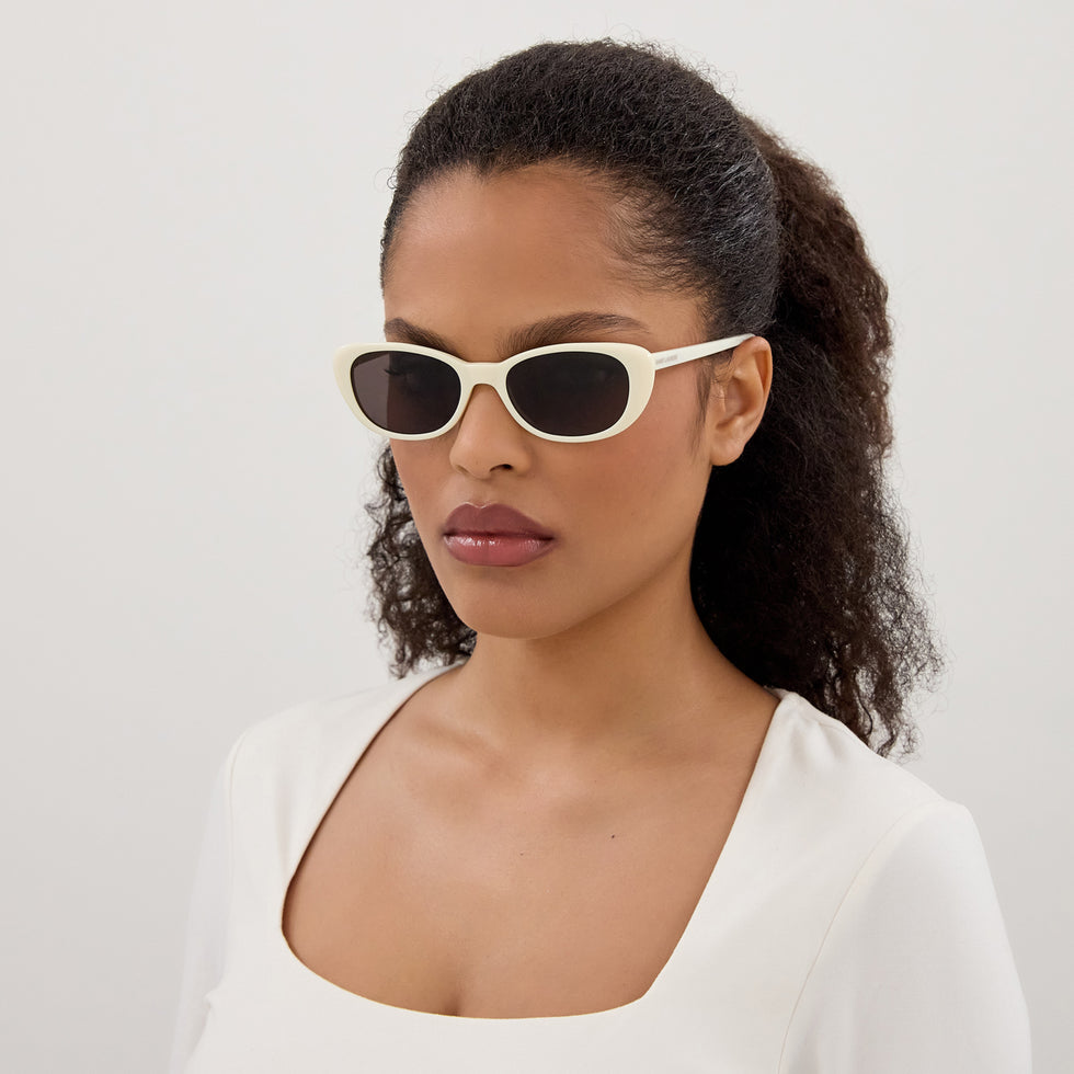 Saint Laurent SL 822 004 52 - Ivory / Black #id:sl822004_s:104115