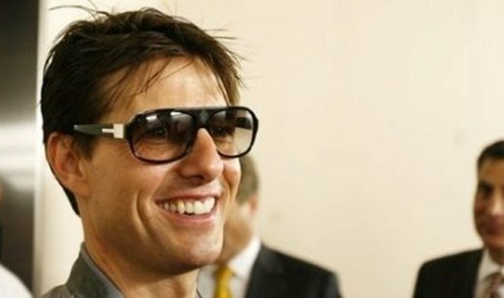 Tom Cruise Rocks Vintage Gucci Shades at Jets vs. Redskins Game in 2008