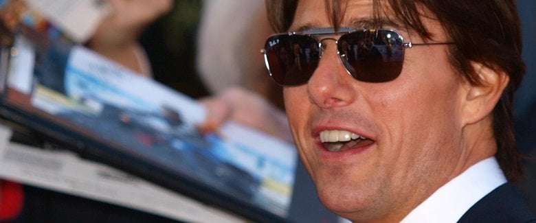 Tom Cruise Shines at National Movie Awards in Ray-Ban RB3423 Shades