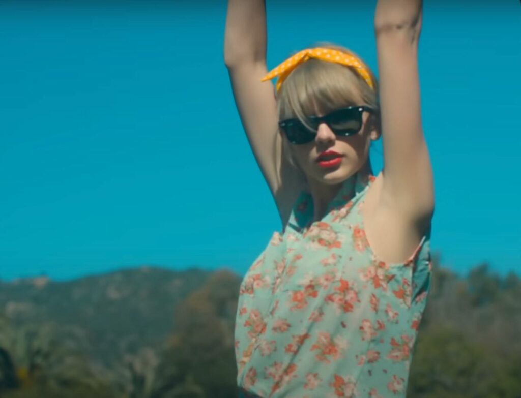 Taylor Swift’s Go-To Sunglasses: Ray-Ban RB2140 from the ‘22’ Music Video
