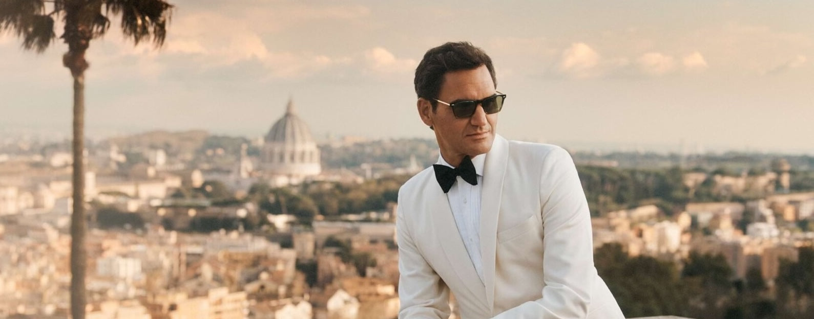 Roger Federer in Oliver Peoples shades