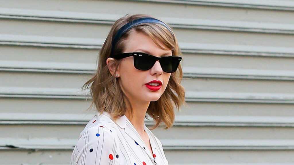 No Such Thing as Too Many Ray-Bans: Another Retro Cool RB2140 Wayfarer Look by Taylor Swift
