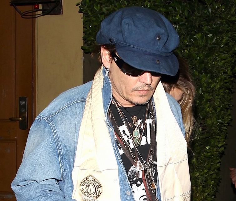 From Hollywood to Your Wardrobe: Johnny Depp’s Ray-Ban Pick
