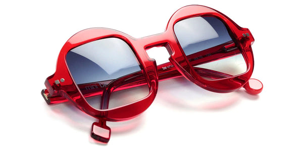 Shiny Translucent Red / 42-30-145