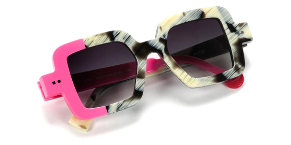 Shiny Black Horn/Shiny Neon Pink / 48-22-145