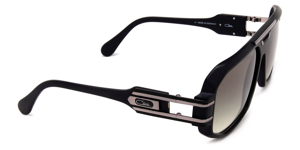 Cazal - 675