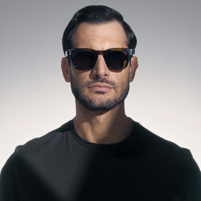 Akoni Ara 104C 52 - Crystal Olive #id:akoara104c_s:104115