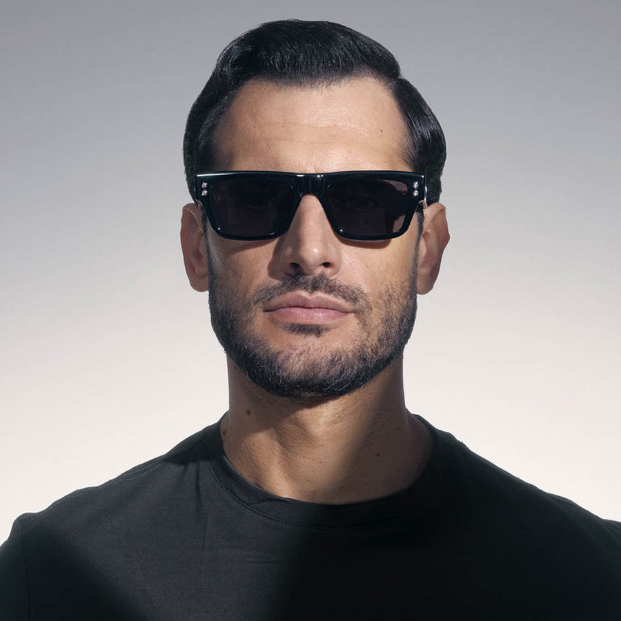 Akoni Leo 101A 54 - Solid Black / Dark Gray #id:akoleo101a_s:102115