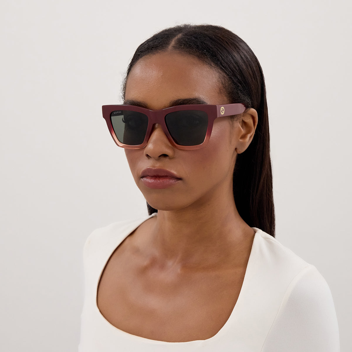 GUCCI ワインレッド サングラス キャットアイ　シニアグラス Gucci GG1714S Cat-Eye Sunglasses | EyeOns.com