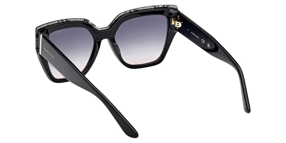 Marciano GM00029 01B 53 - Shiny Black / Gradient Smoke #id:gm0002901b_s:100115