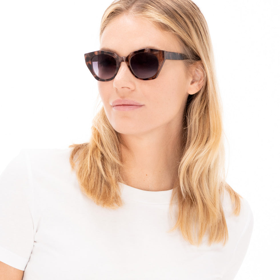 LaFont Maldives 5179 47 - Tortoiseshell #id:lafmaldives5179_s:100110