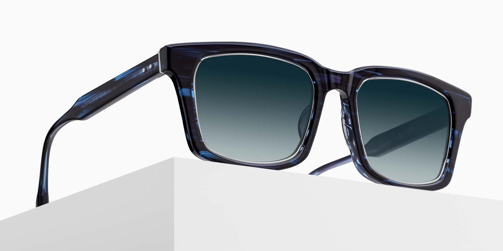 Matsuda M1040 54 - Blue Demi / Blue Gradient #id:m1040bluedemibluegradientsunglass_s:102105