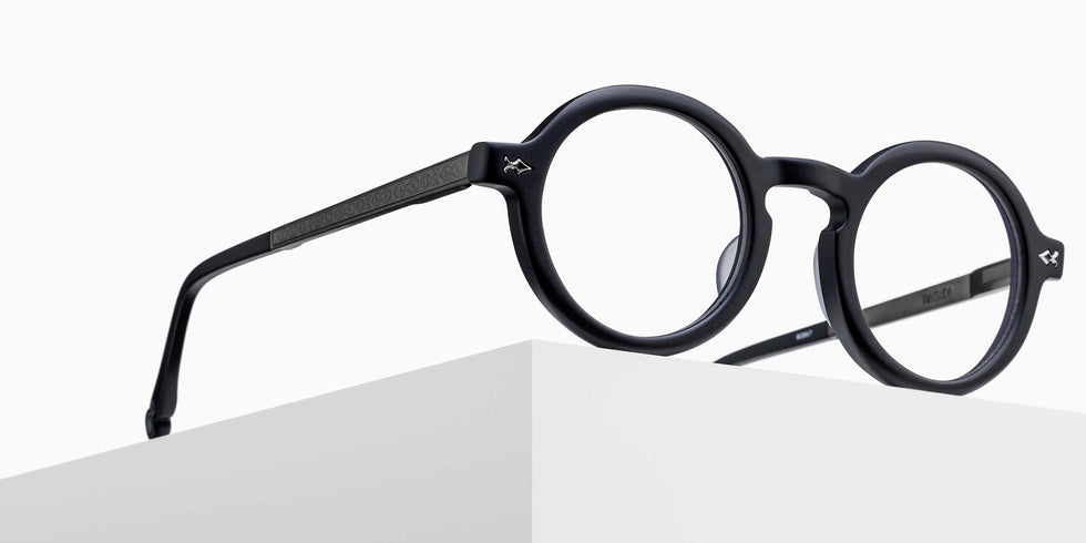 Matsuda M2067 46 - Matte Black/Brushed Ruthenium #id:m2067matteblackbrushedrutheniumclearlensoptical_s:102105