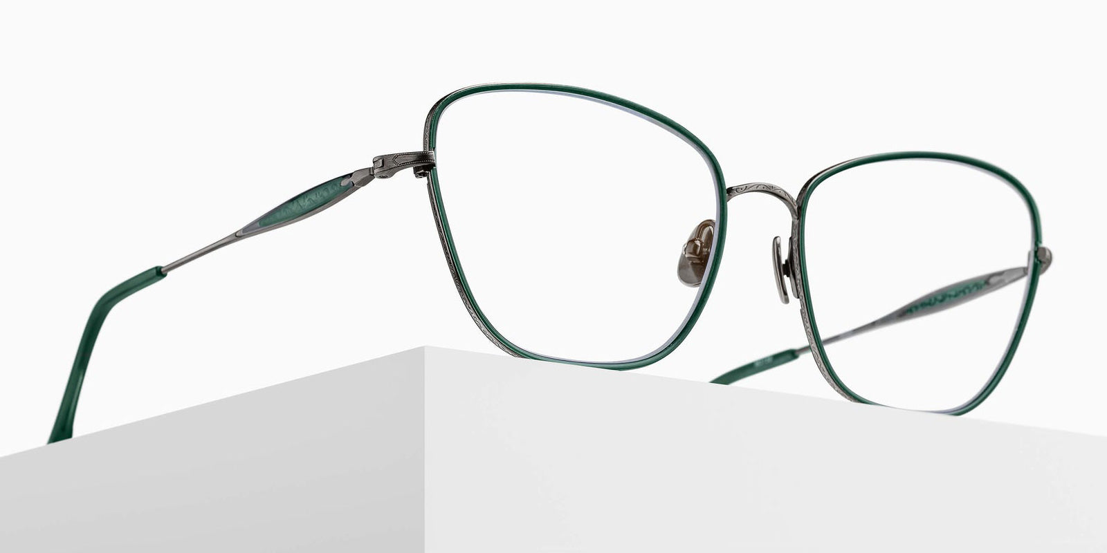 Matsuda M3159 55 - Antique Silver/Matte Bottle Green #id:m3159antiquesilvermattebottlegreenclearlens55_s:100105
