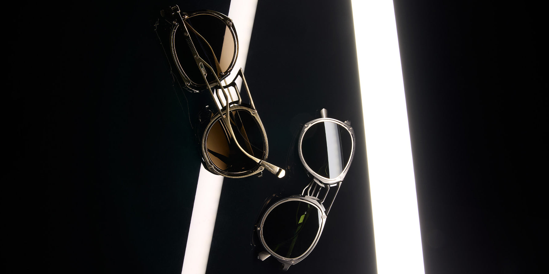 Movitra Trinitas 04 50 - Brushed Gun & Polished Light Gold Metal #id:mvttrinitas04brushedgunpolishedlightgoldmetal_s:104115