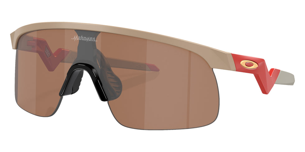 OAKLEY OJ9010 Resistor Patrick Mahomes II Collection 901017 123 - Matte Terrain Tan #id:oj9010901017_s:100105