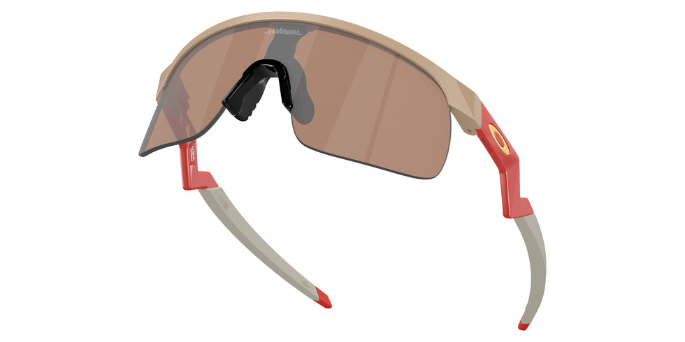OAKLEY OJ9010 Resistor Patrick Mahomes II Collection 901017 123 - Matte Terrain Tan #id:oj9010901017_s:100120