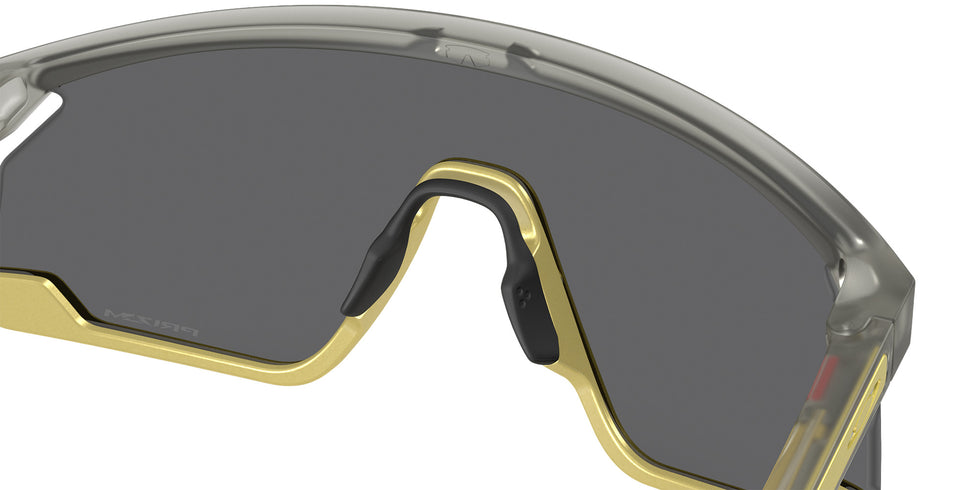 OAKLEY OO9237 BXTR Metal Alloy 923714 139 - Matte Gray Ink/Vintage Gold / Prizm Black Mirrored #id:oo9237923714_s:100135