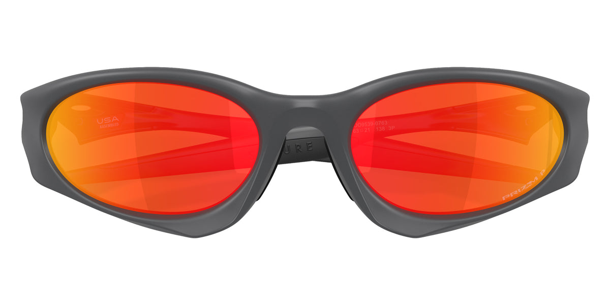 OAKLEY OO9539 Suture Coat 953907 63 - Matte Carbon / Prizm Ruby Polarized Mirrored #id:oo9539953907_s:110125