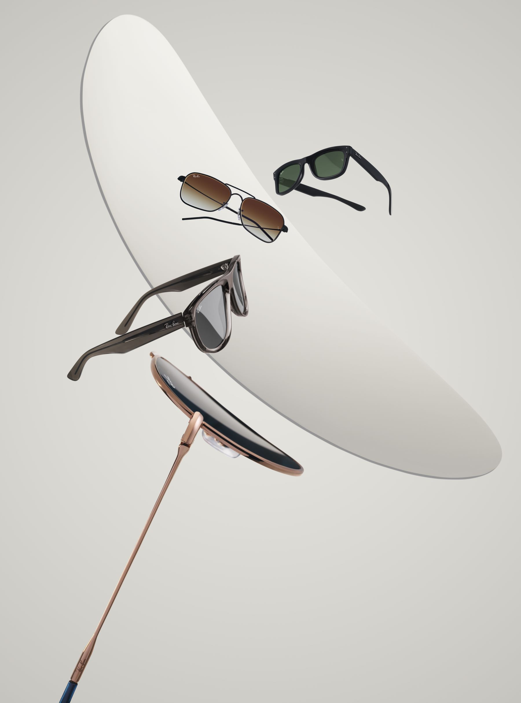 The Ray Ban collection shows its high functionality and style