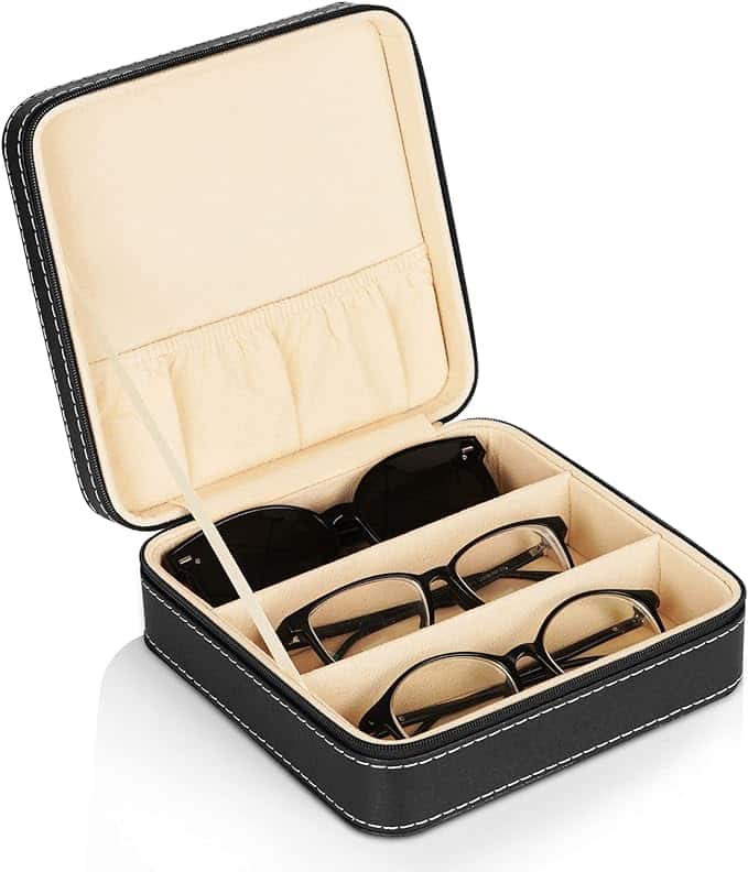 Gift box with glasses for Christmas