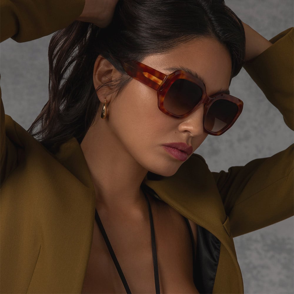 Barton Perreira Jagger Havana is about modern trends in stylish glasses for women