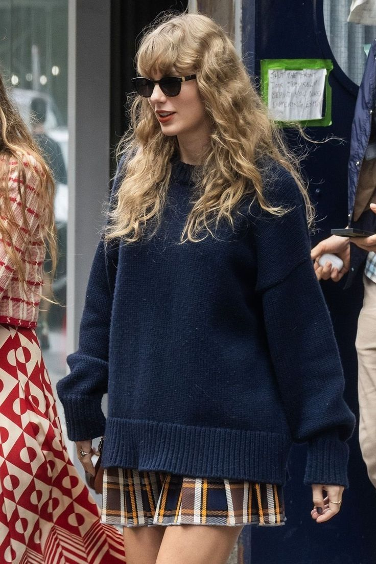 ralph laurent frames tay swift