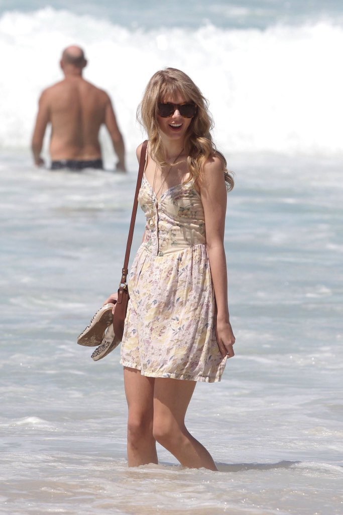 taylor swift sunglasses beach