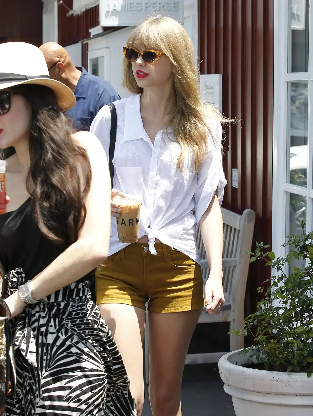 taylor wears sunglasses