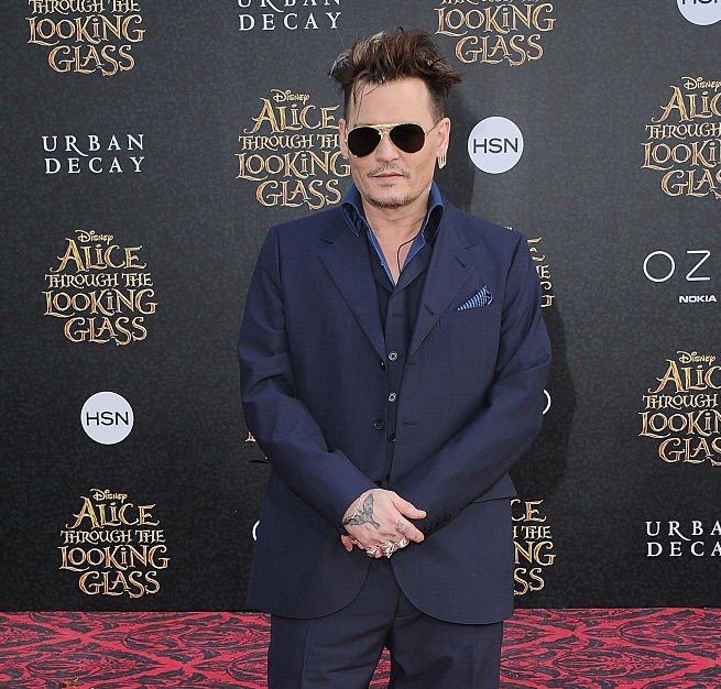 johnny depp red carpet