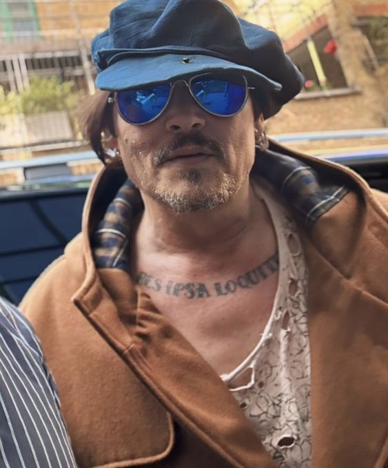depp ray-ban glasses