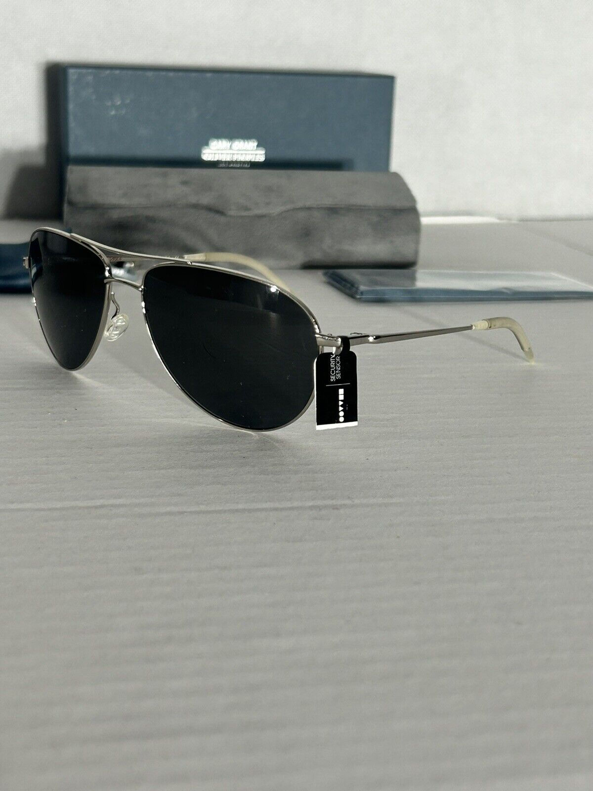oliver peoples benedict shades