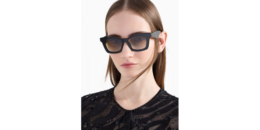 Giorgio Armani™ - AR8235U